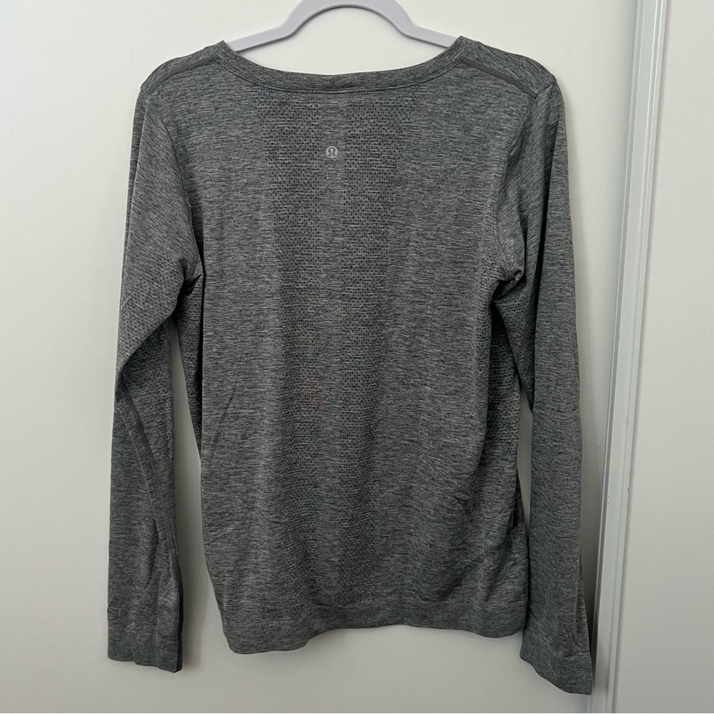 Lululemon Gray Long Sleeve Shirt - Picture 4 of 5